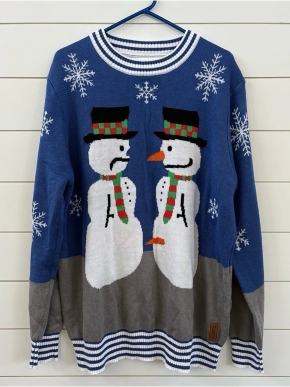 Men's Blue Snowman Holiday Sweater - Classic Festive Knit